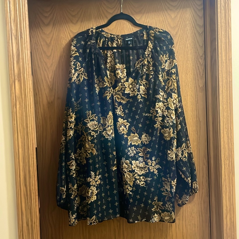 Torrid blouse size 4